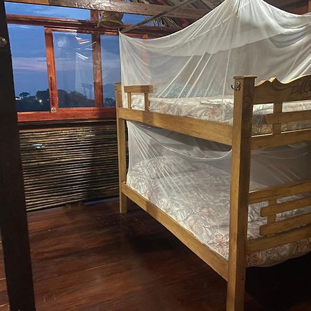 Colibri Hostal مينسا المظهر الخارجي الصورة