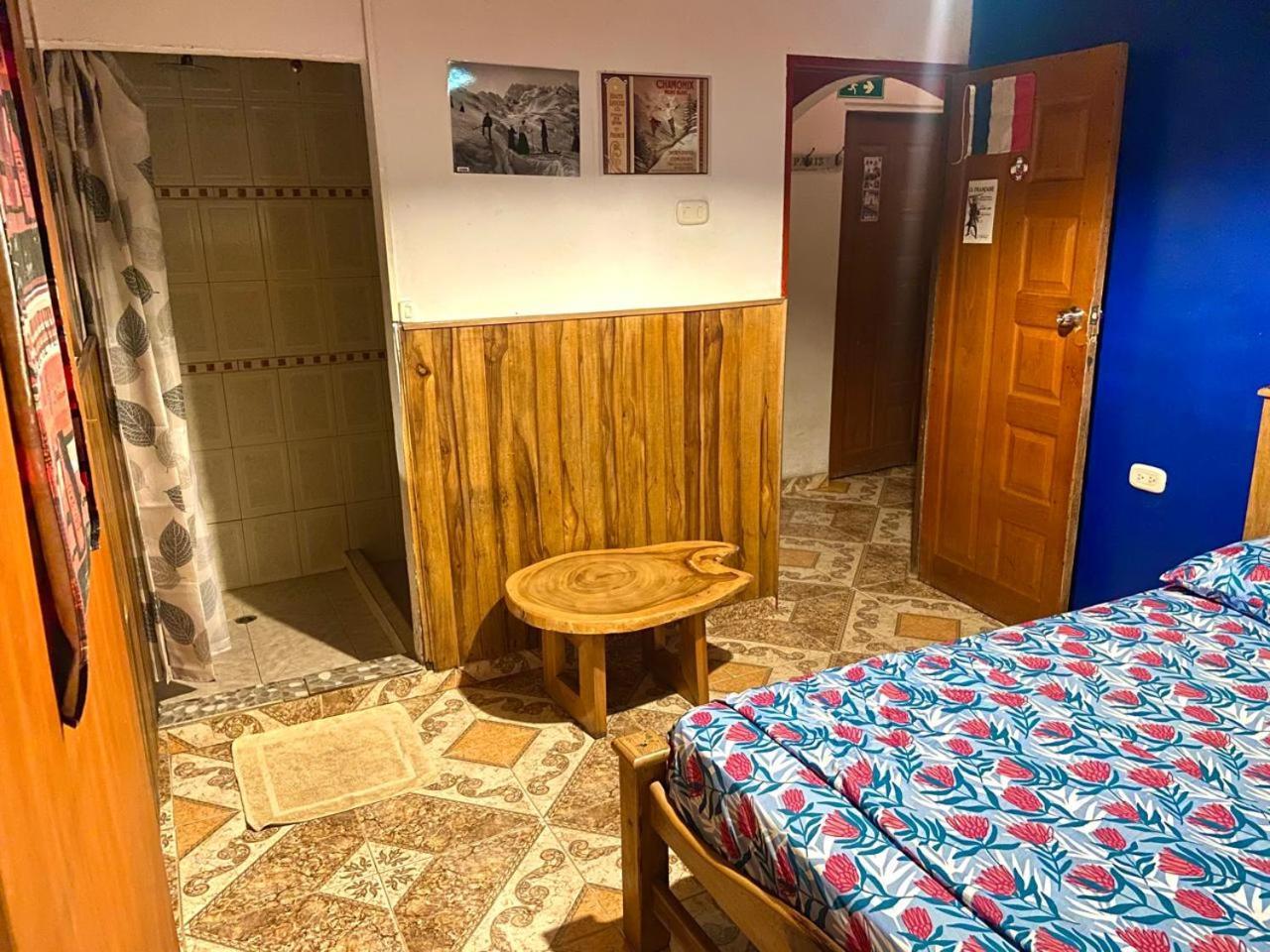 Colibri Hostal مينسا الغرفة الصورة