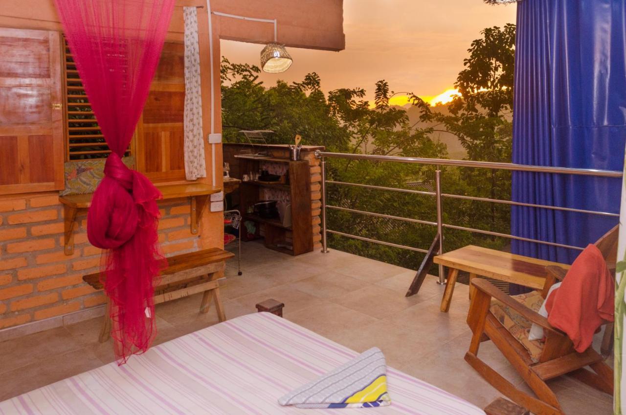 Colibri Hostal مينسا المظهر الخارجي الصورة